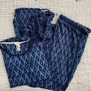 EUC - Adorable PJ set!